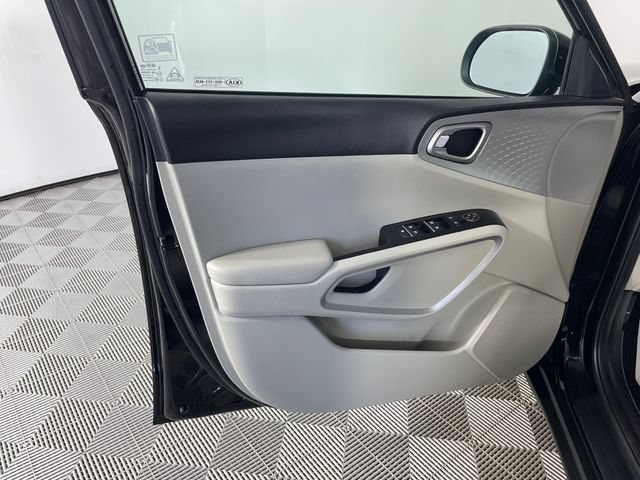 Certified 2021 Kia Soul LX FWD image 15