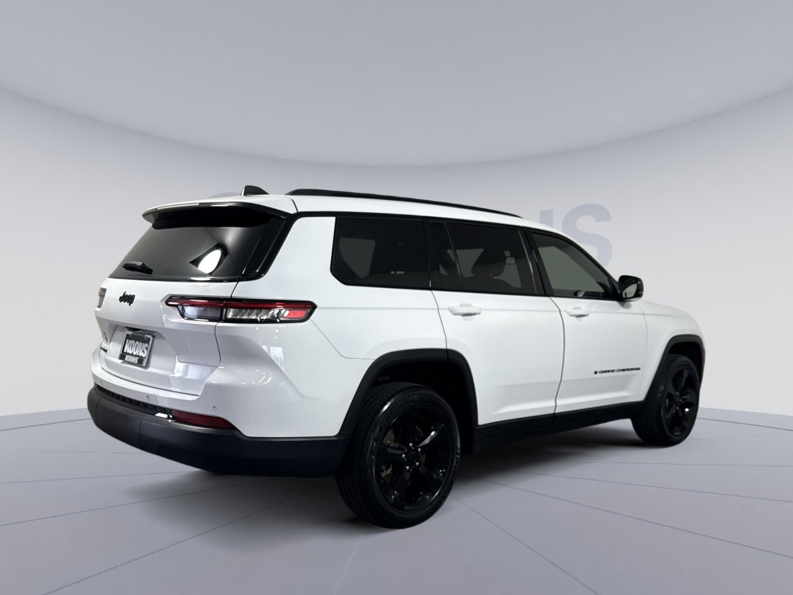 Used 2023 Jeep Grand Cherokee L Laredo AWD/4WD image 7