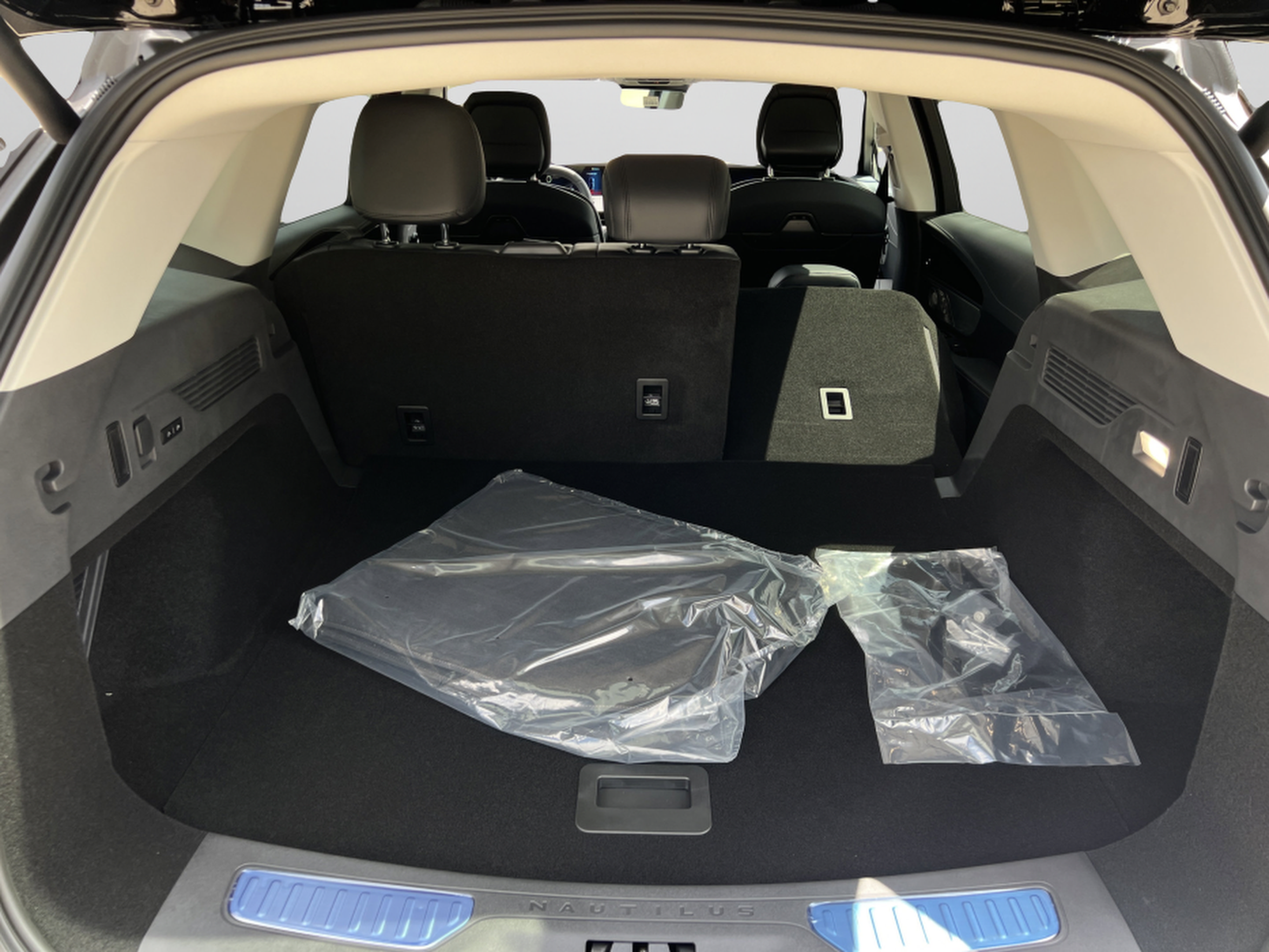 New 2026 Lincoln Nautilus Reserve AWD/4WD image 26