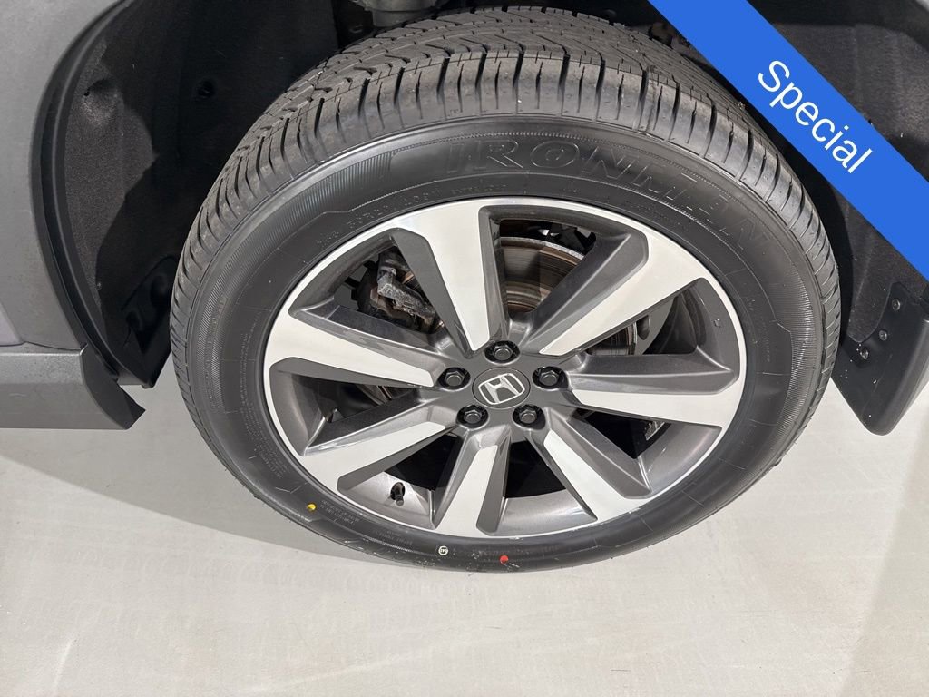 Used 2023 Honda Pilot Touring image 6