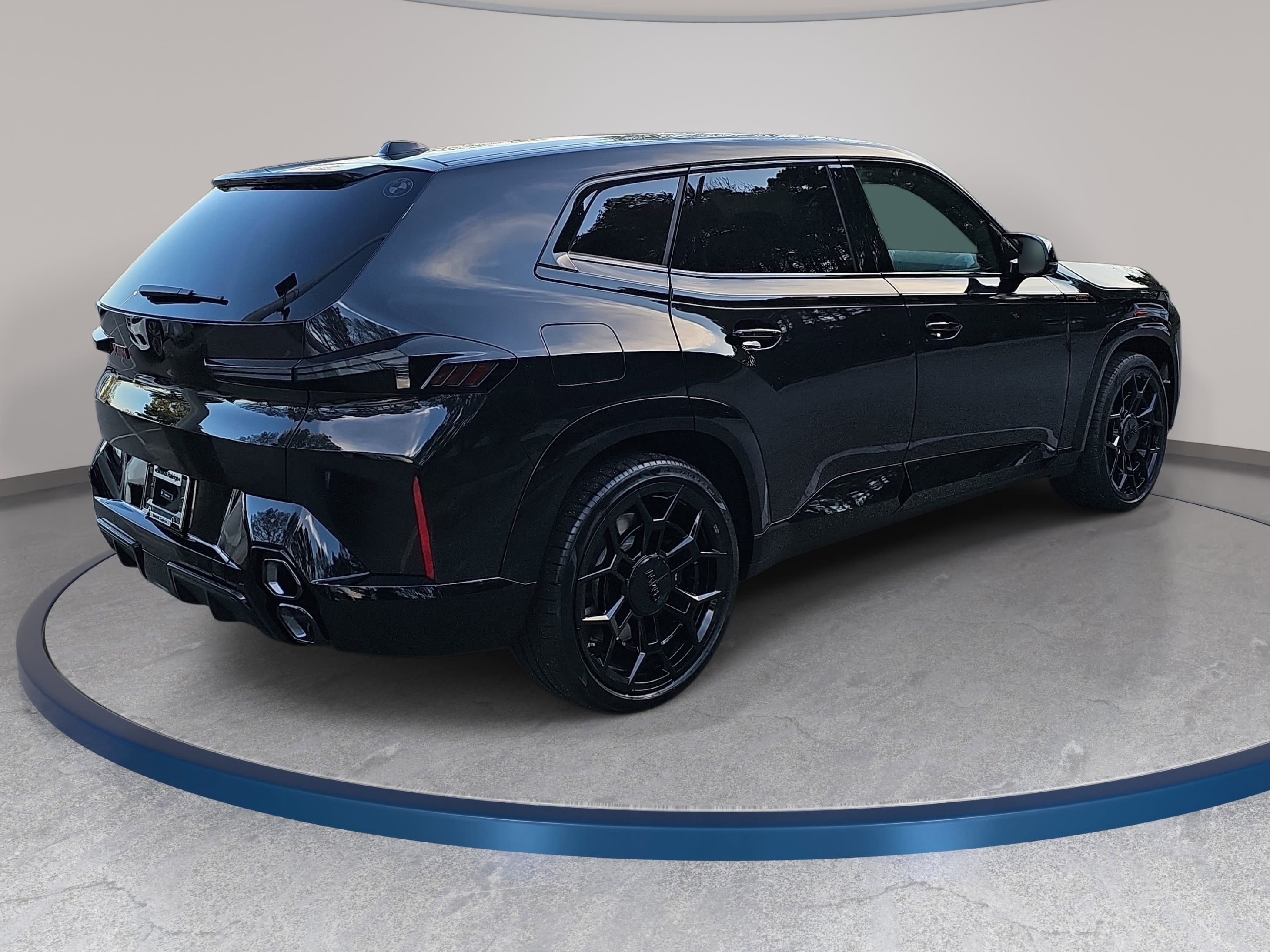 New 2026 BMW XM Label Red image 5