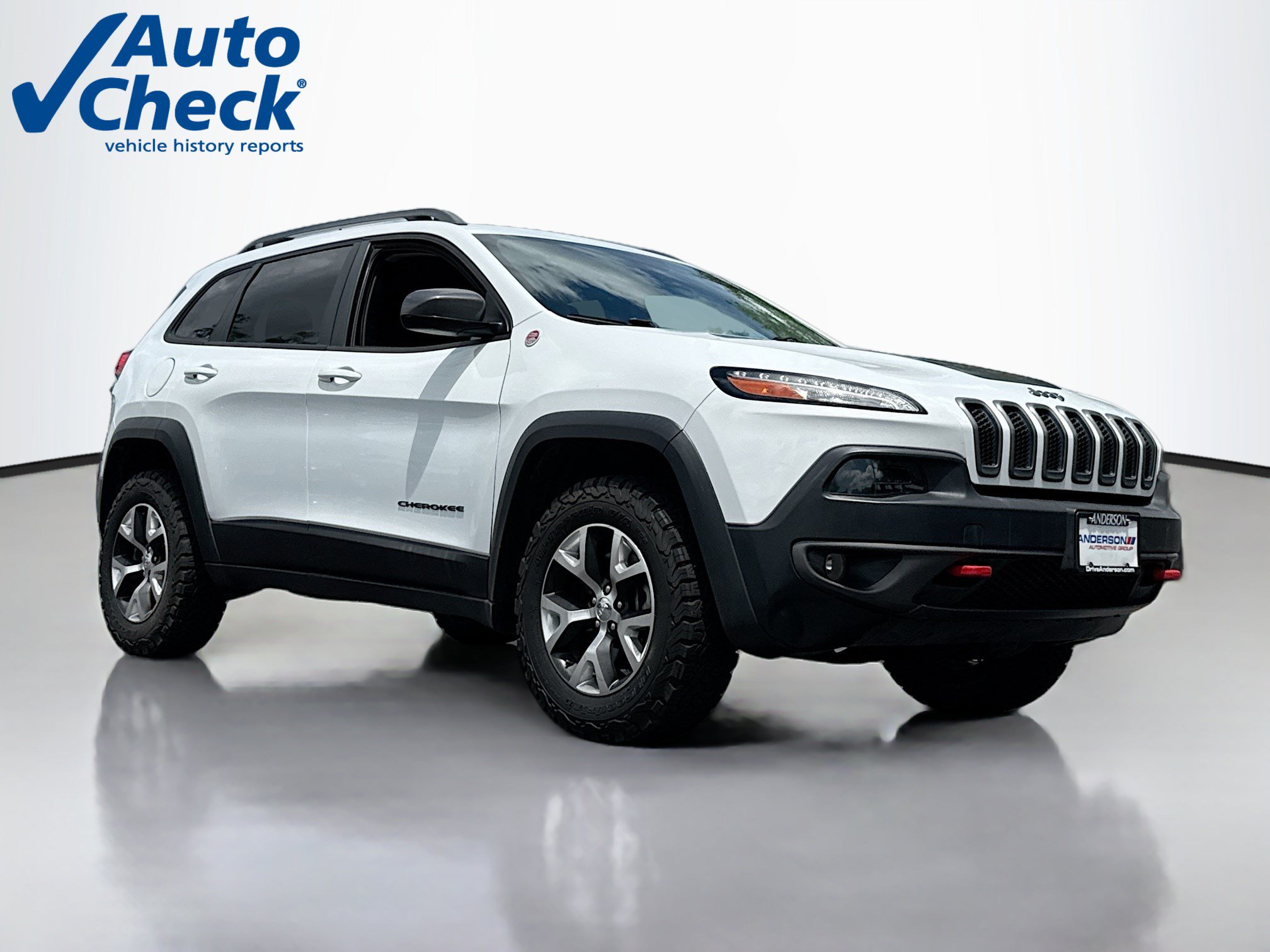 Used 2017 Jeep Cherokee Trailhawk AWD/4WD video 1