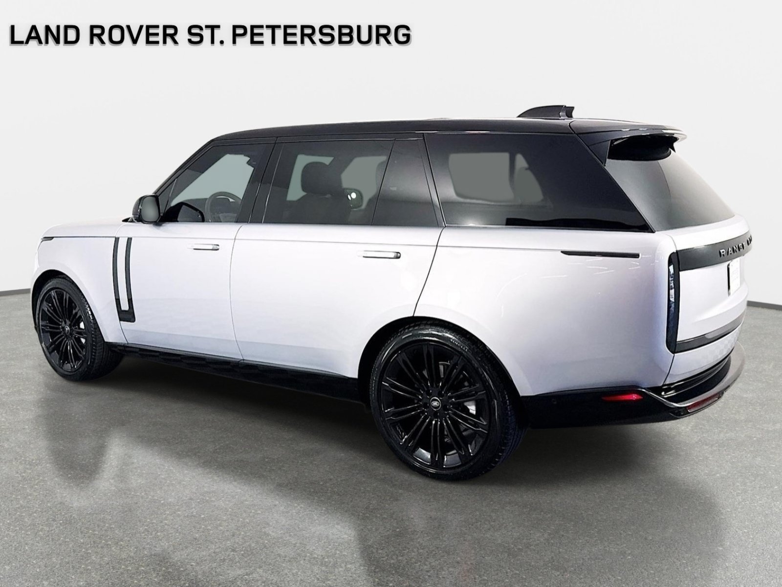 Used 2023 Land Rover Range Rover Long Wheelbase SE AWD/4WD image 7