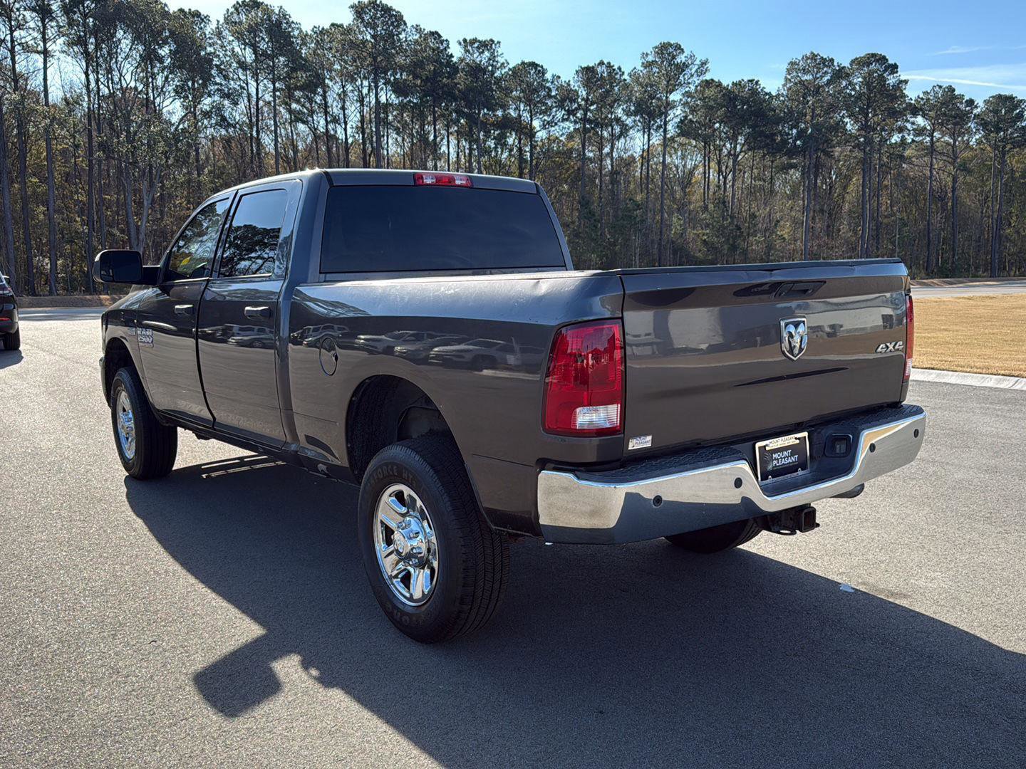 Used 2016 RAM 2500 Tradesman w/ Chrome Appearance Group image 5