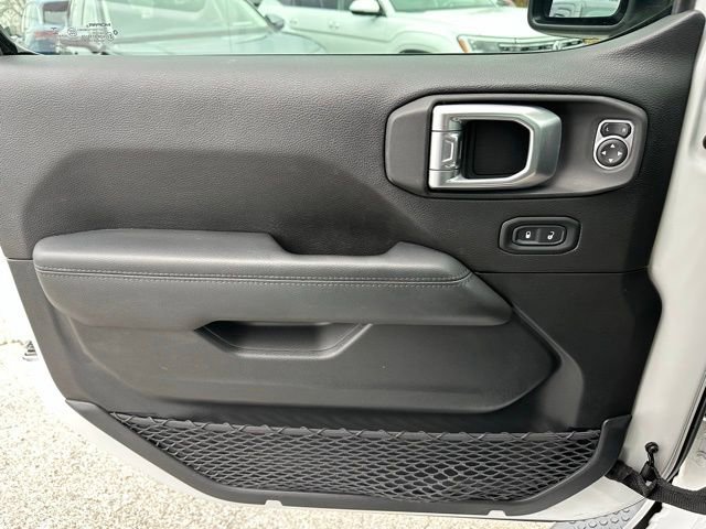 Used 2020 Jeep Wrangler Unlimited Sahara image 22