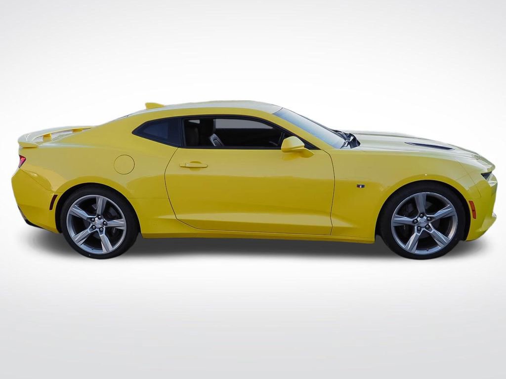 Used 2016 Chevrolet Camaro SS RWD image 5