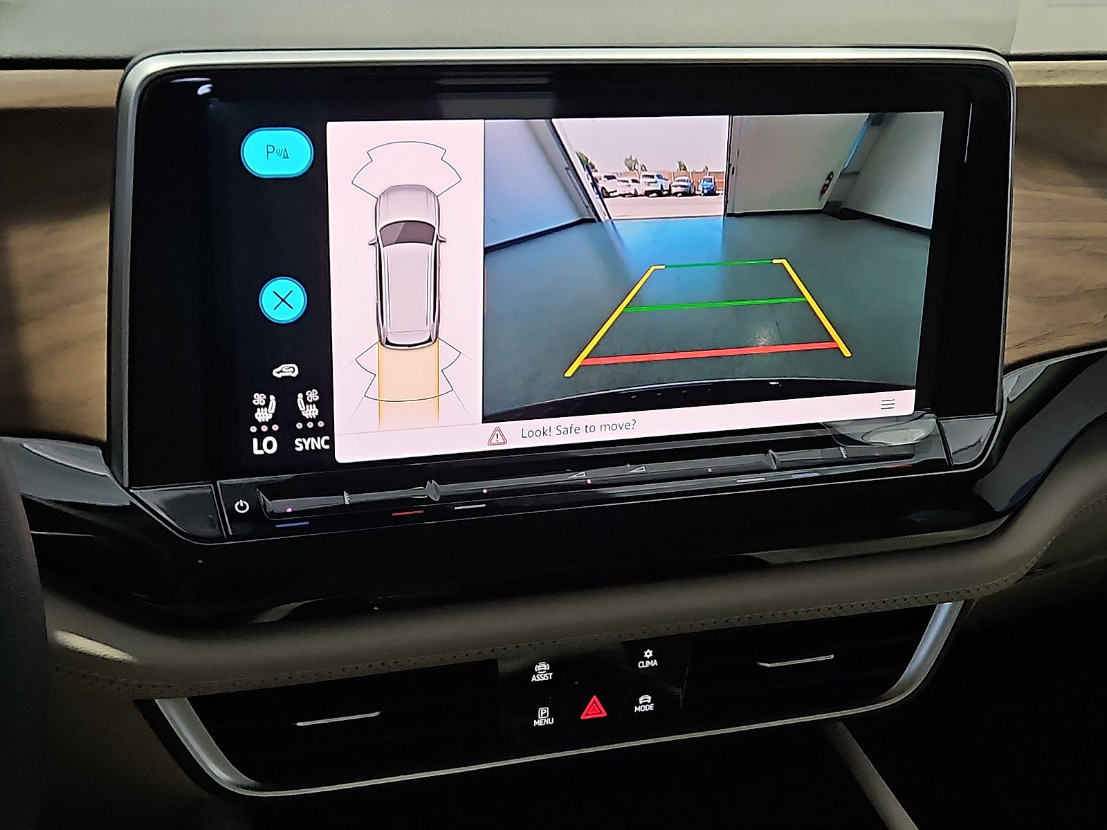 New 2026 Volkswagen Atlas SE FWD image 19