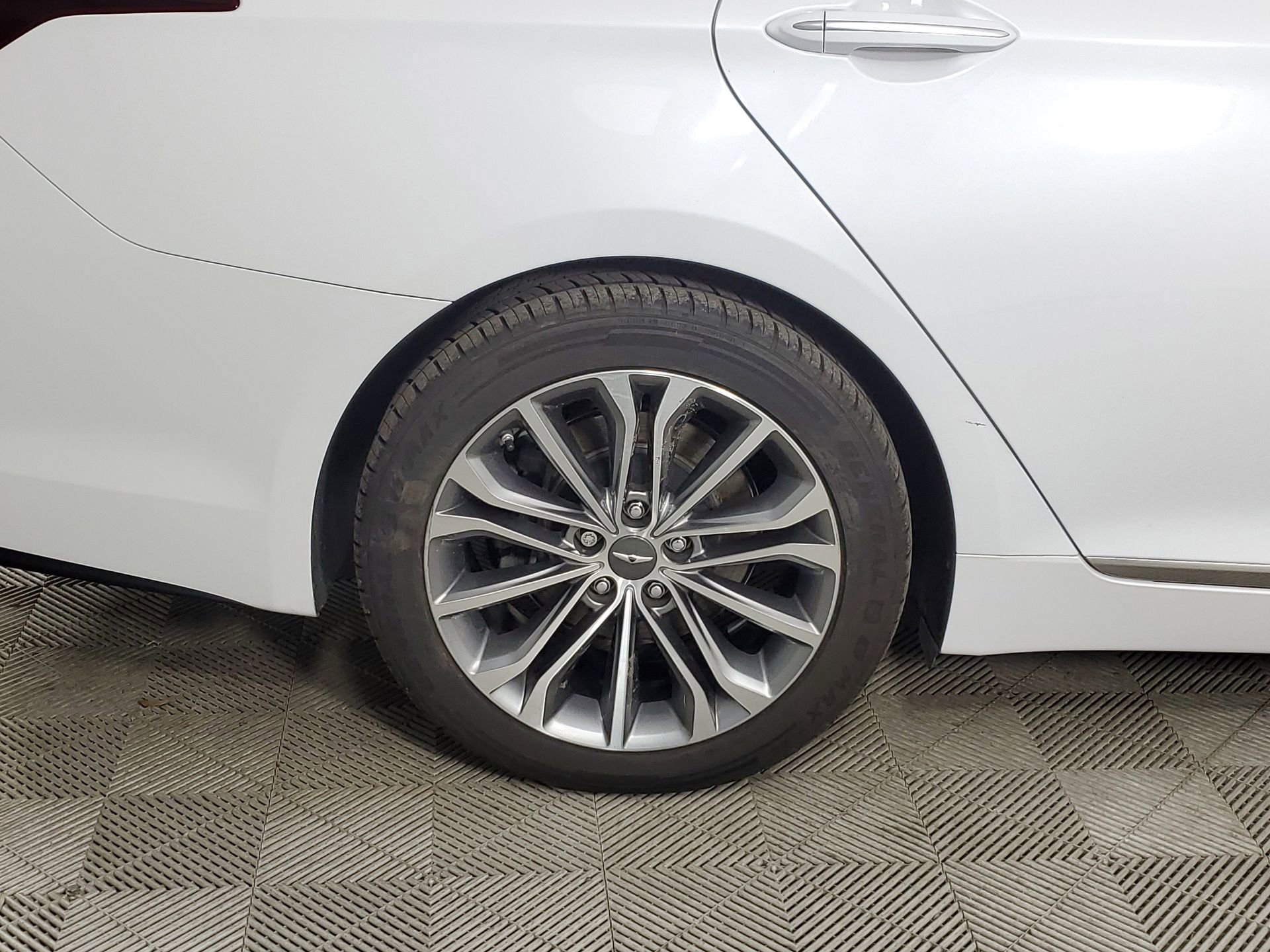 Used 2017 Genesis G80 3.8 image 13