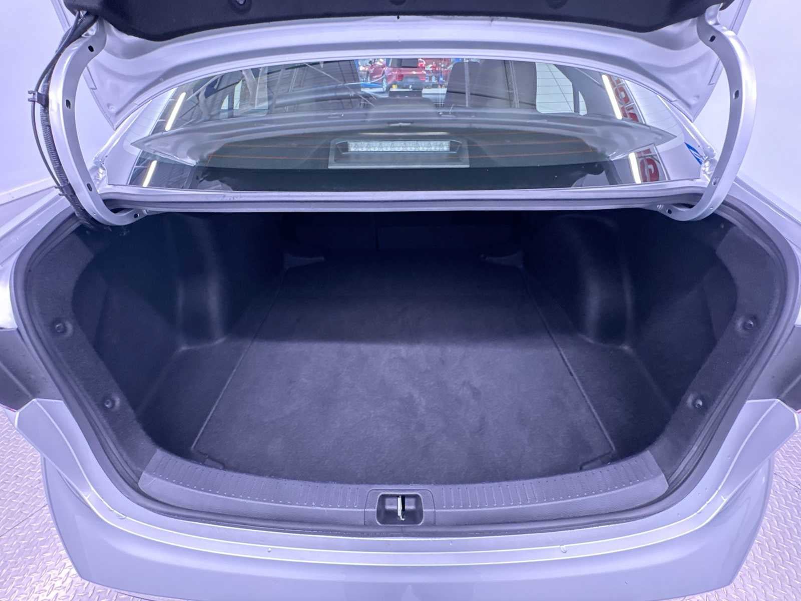 Used 2025 Toyota Corolla LE FWD image 40