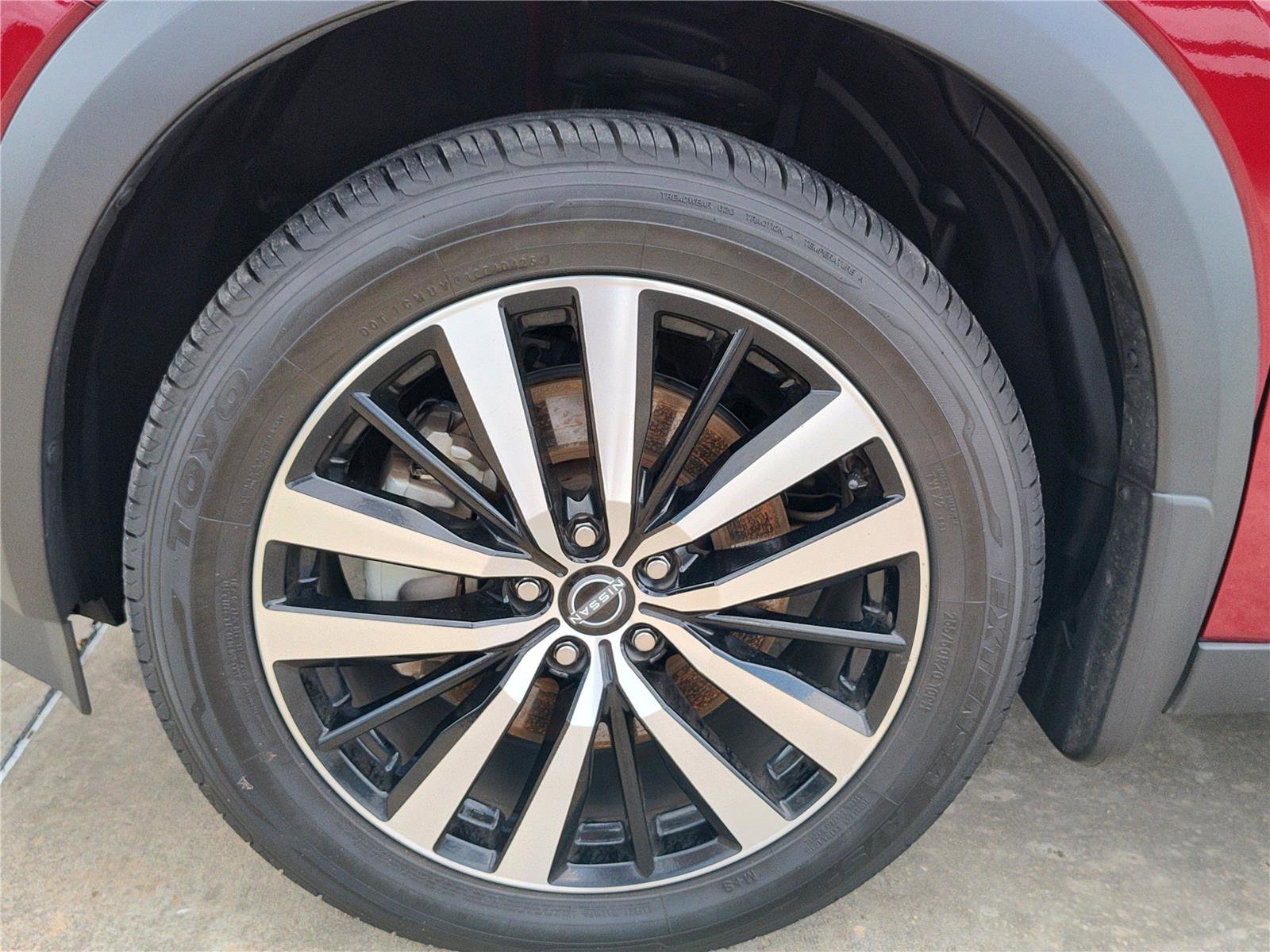 Used 2024 Nissan Pathfinder Platinum w/ Cargo Package image 13