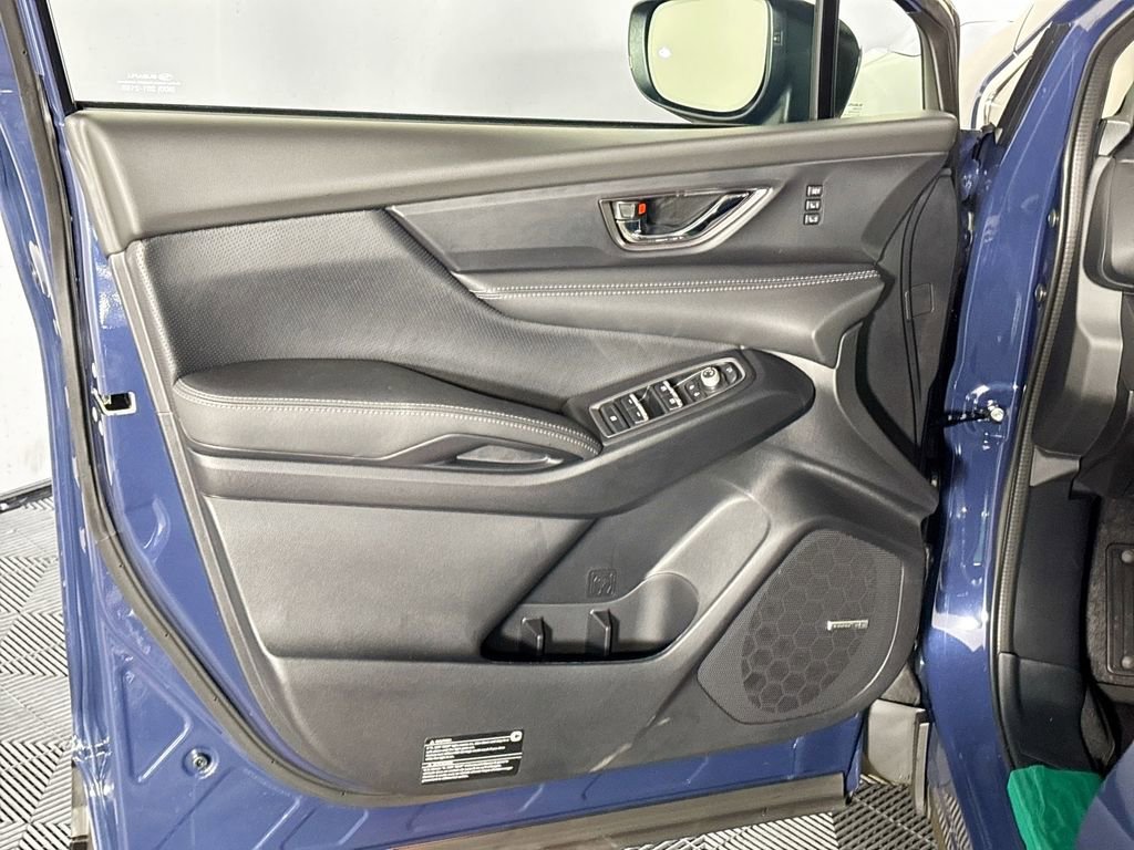 New 2025 Subaru Ascent Limited image 11