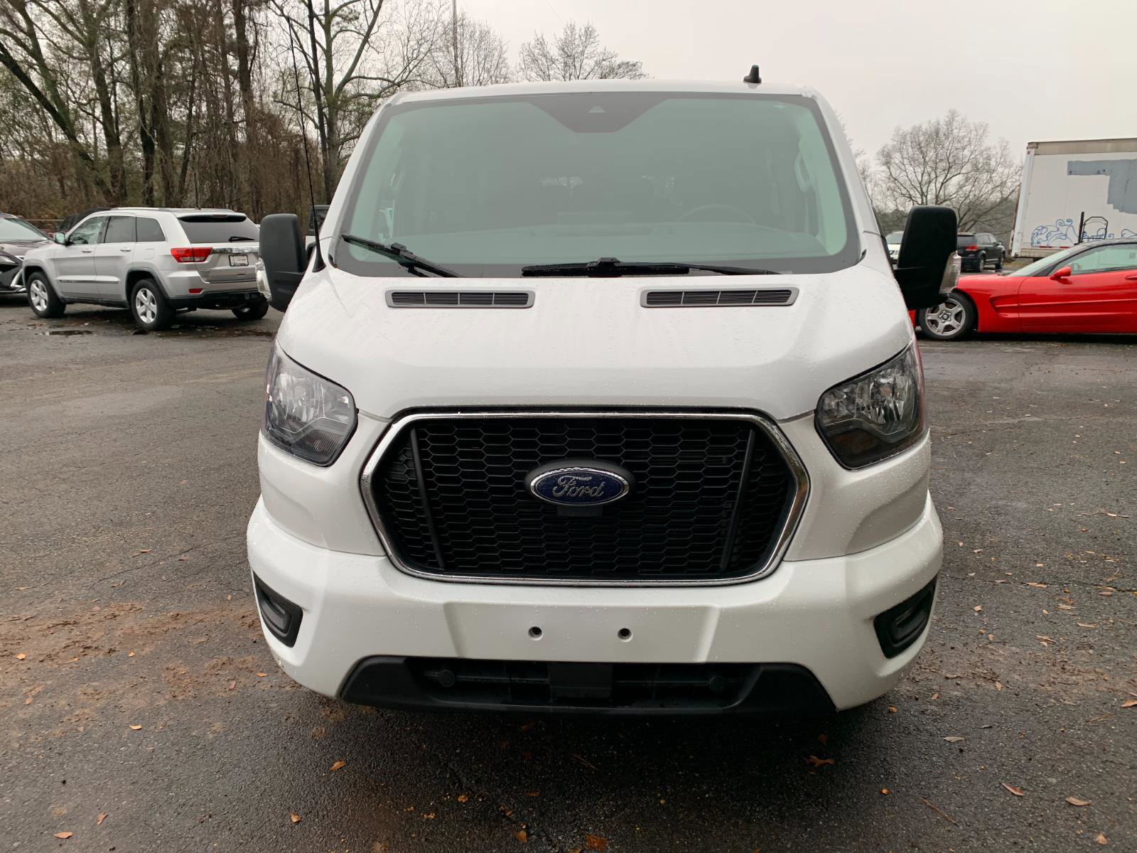 Used 2023 Ford Transit 350 XLT image 5