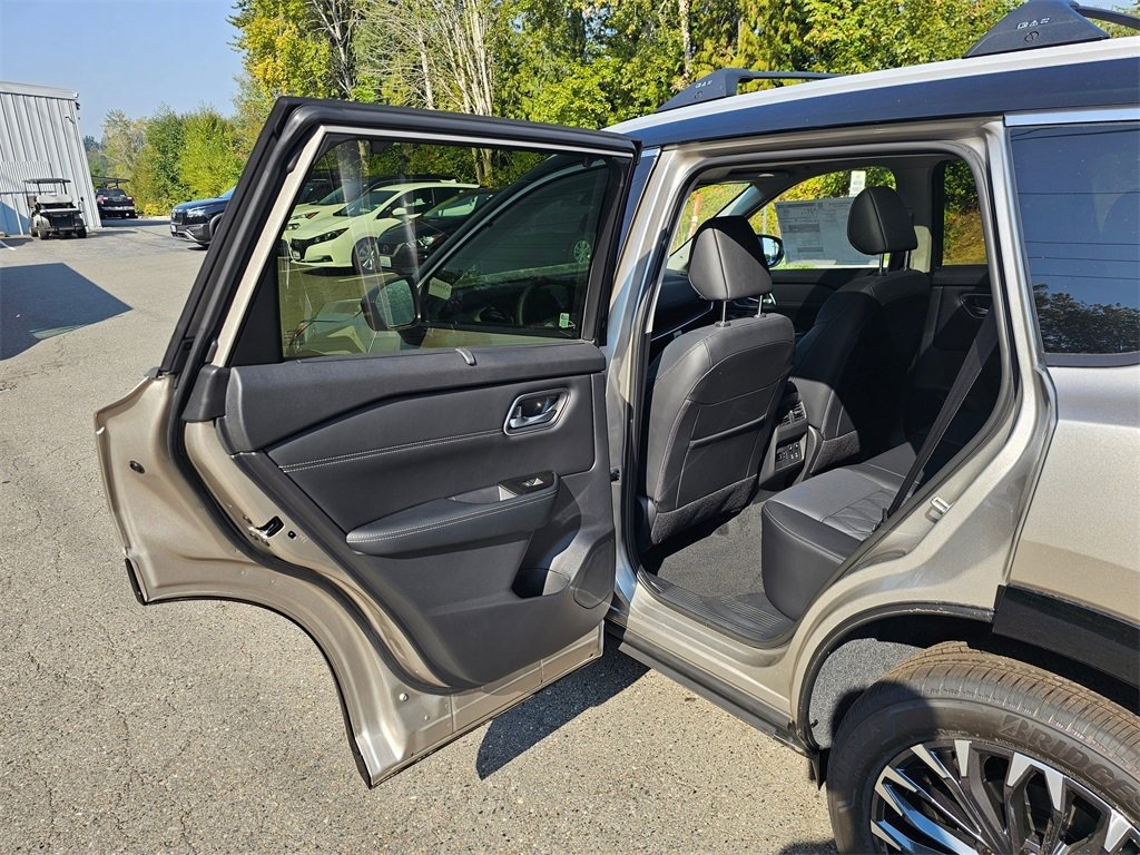 New 2026 Nissan Rogue Platinum image 21