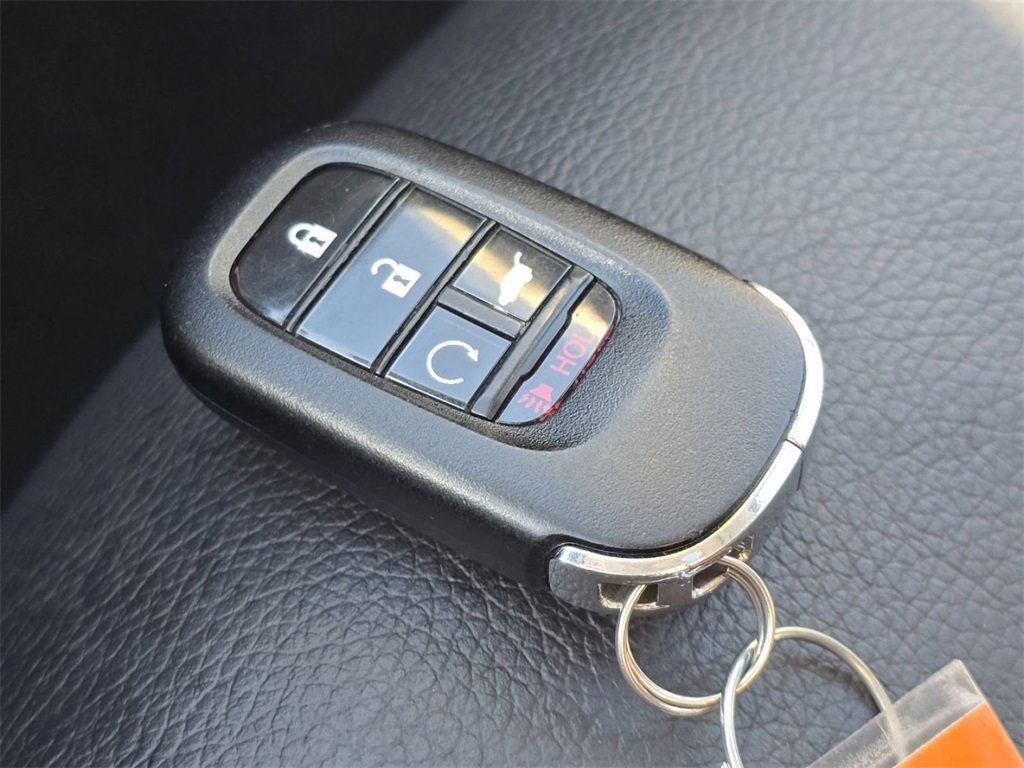 Used 2023 Honda Pilot Touring image 33