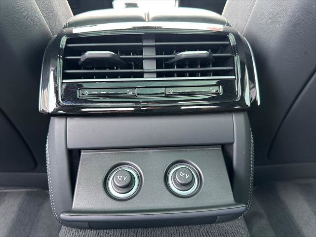 Certified 2023 Audi S8 AWD/4WD image 30