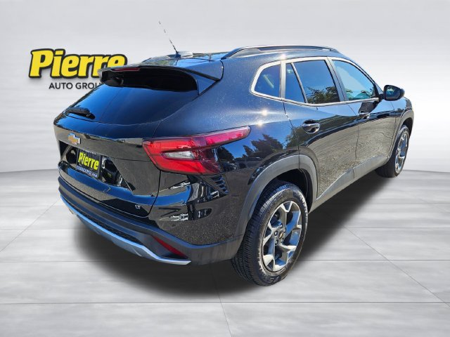Used 2025 Chevrolet Trax LT FWD image 5