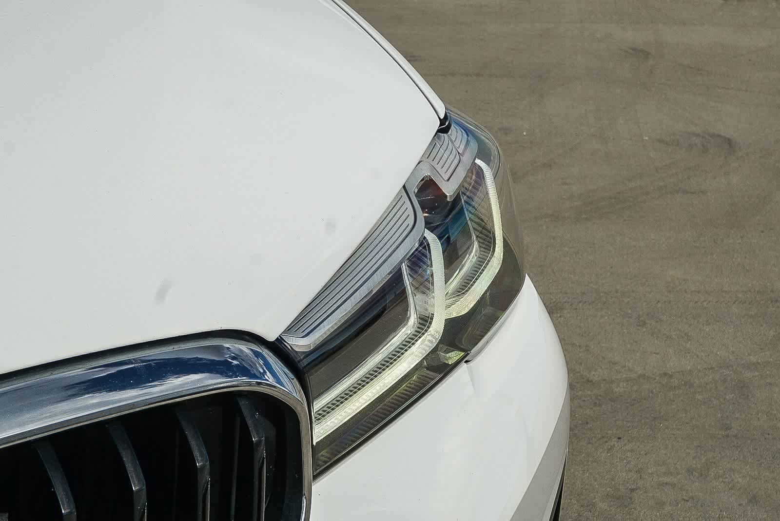 Used 2021 BMW 530i w/ Convenience Package RWD image 7