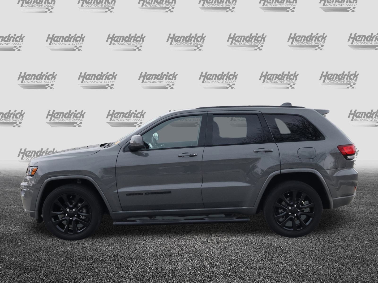 Used 2019 Jeep Grand Cherokee Altitude image 6