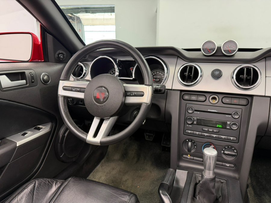 Used 2005 Ford Mustang GT Premium RWD image 61