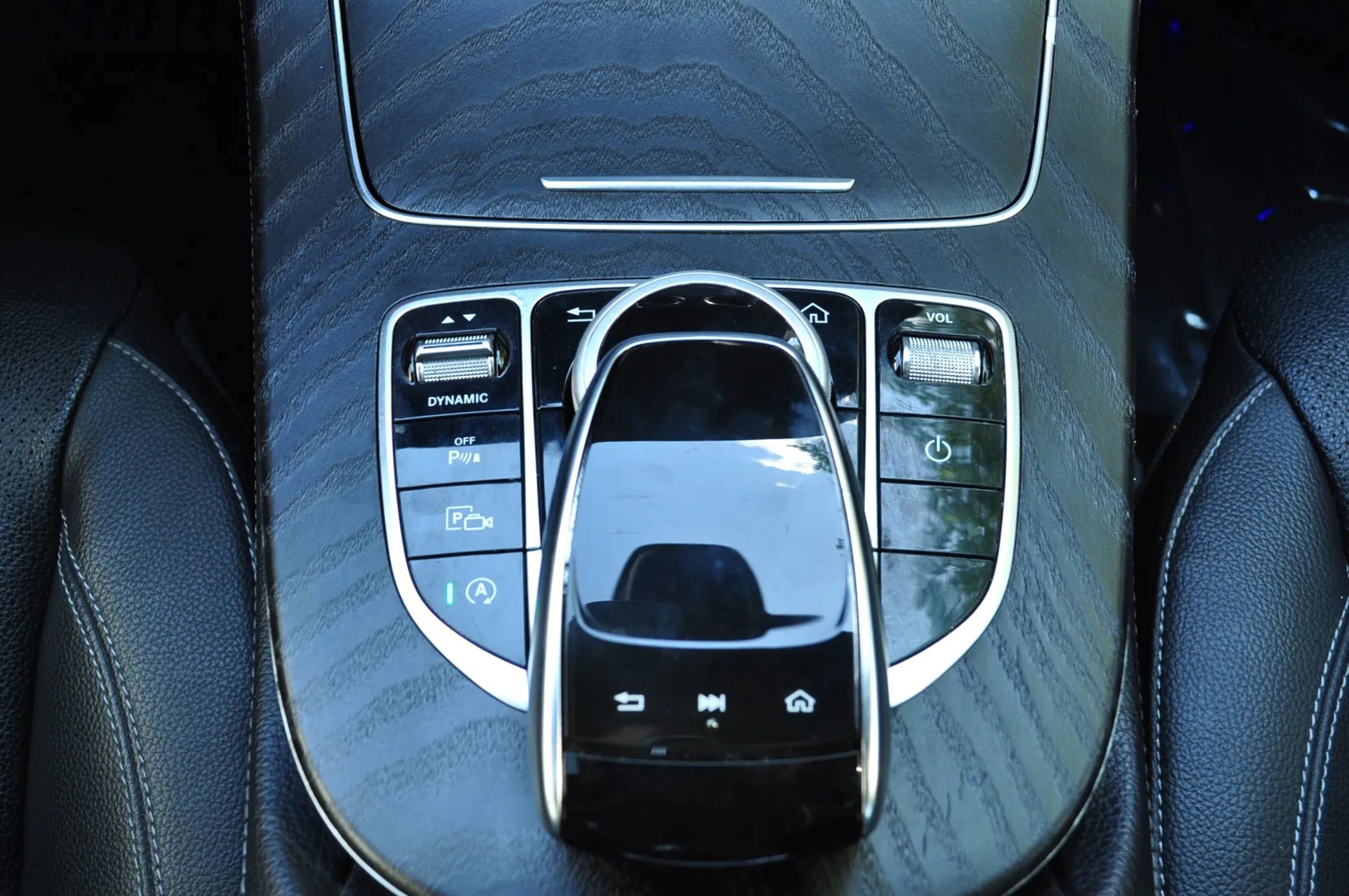 Used 2018 Mercedes-Benz E 300 4MATIC w/ Premium 1 Package image 19