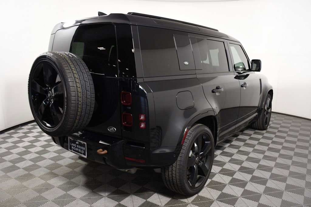 Used 2023 Land Rover Defender 110 X-Dynamic SE AWD/4WD image 6