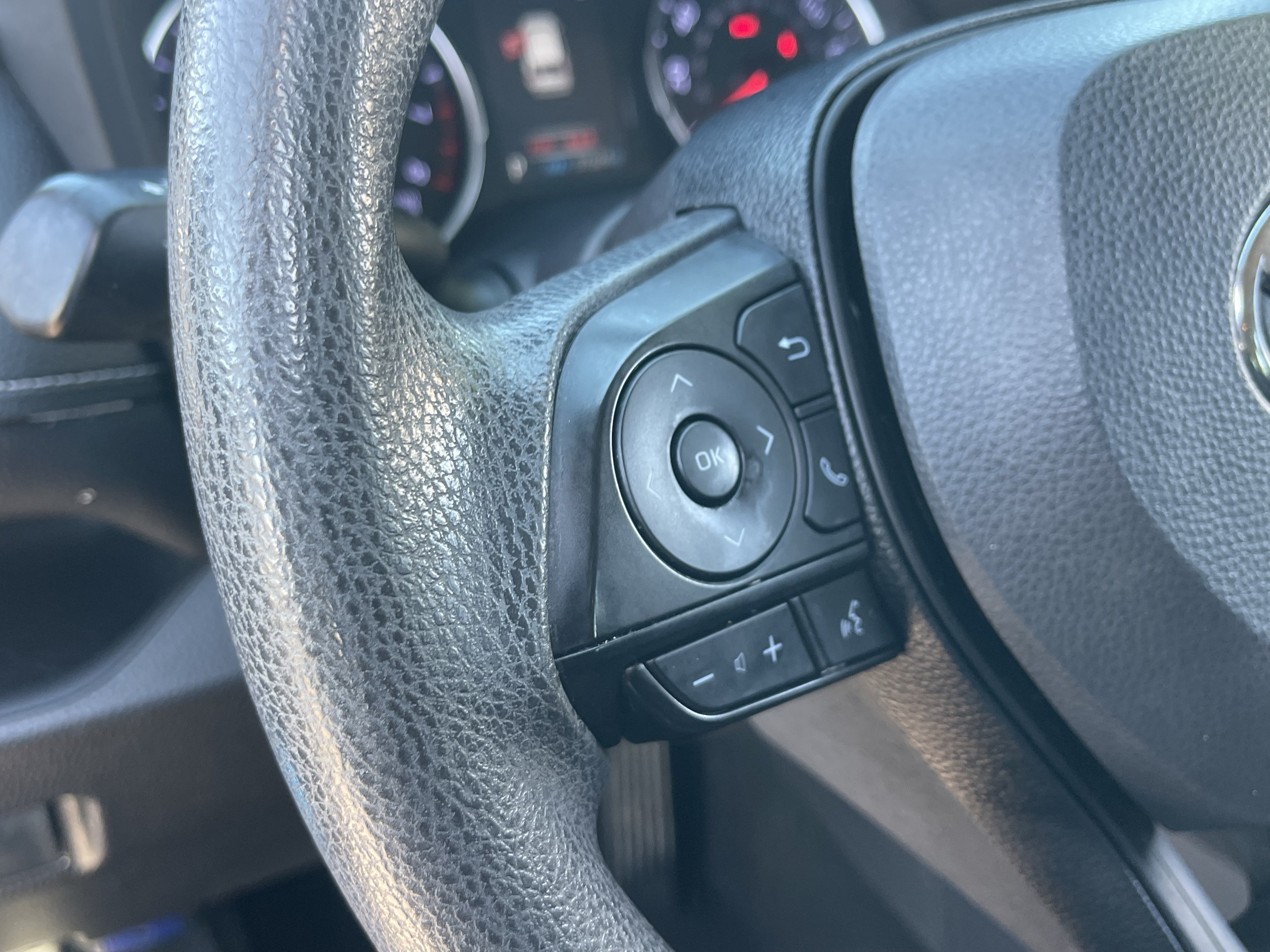 Used 2019 Toyota RAV4 LE w/ All Weather Liner Package FWD image 24