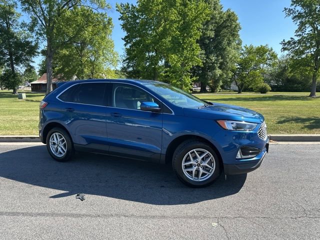 Used 2024 Ford Edge SEL w/ Convenience Package AWD/4WD image 2