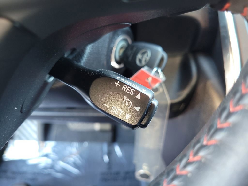 Used 2017 Toyota Camry SE image 27