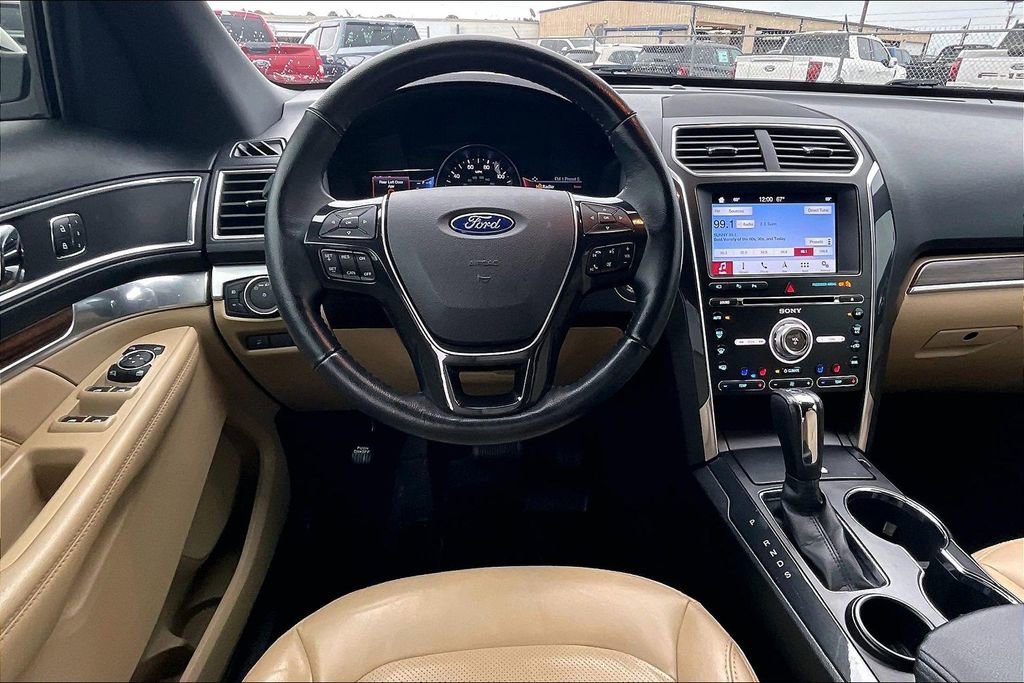 Used 2017 Ford Explorer Limited w/ Equipment Group 301A FWD image 8