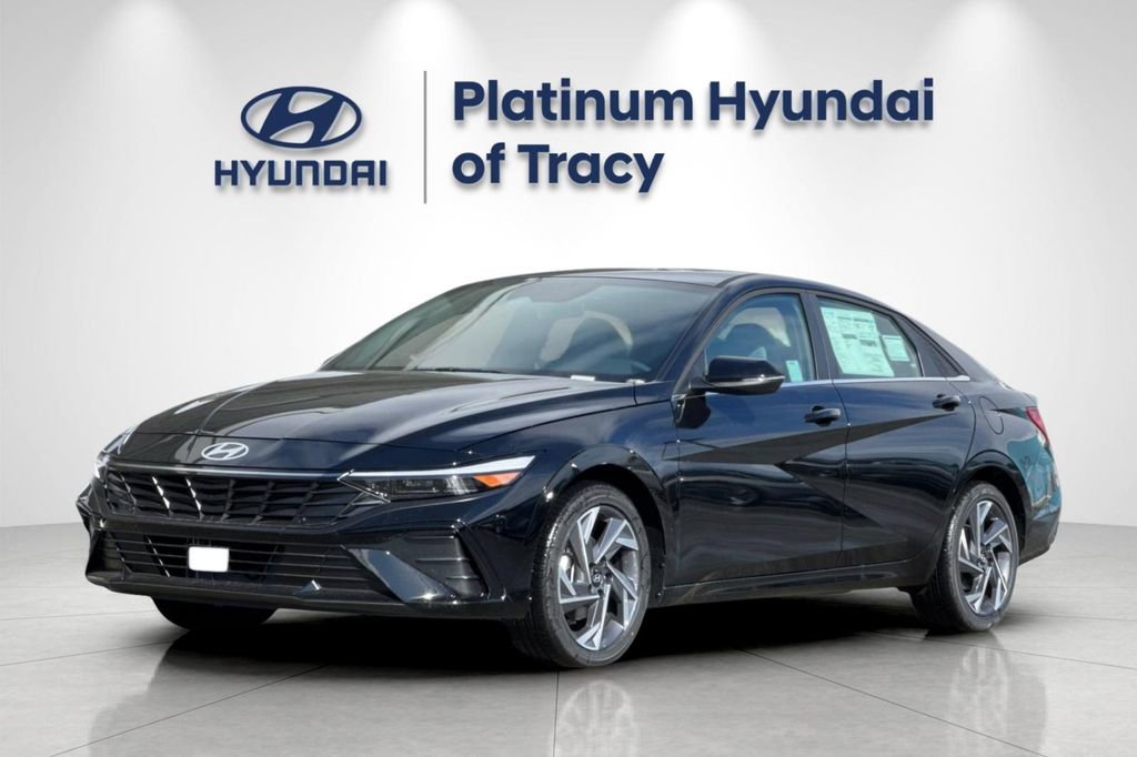 New 2026 Hyundai Elantra Limited FWD image 8