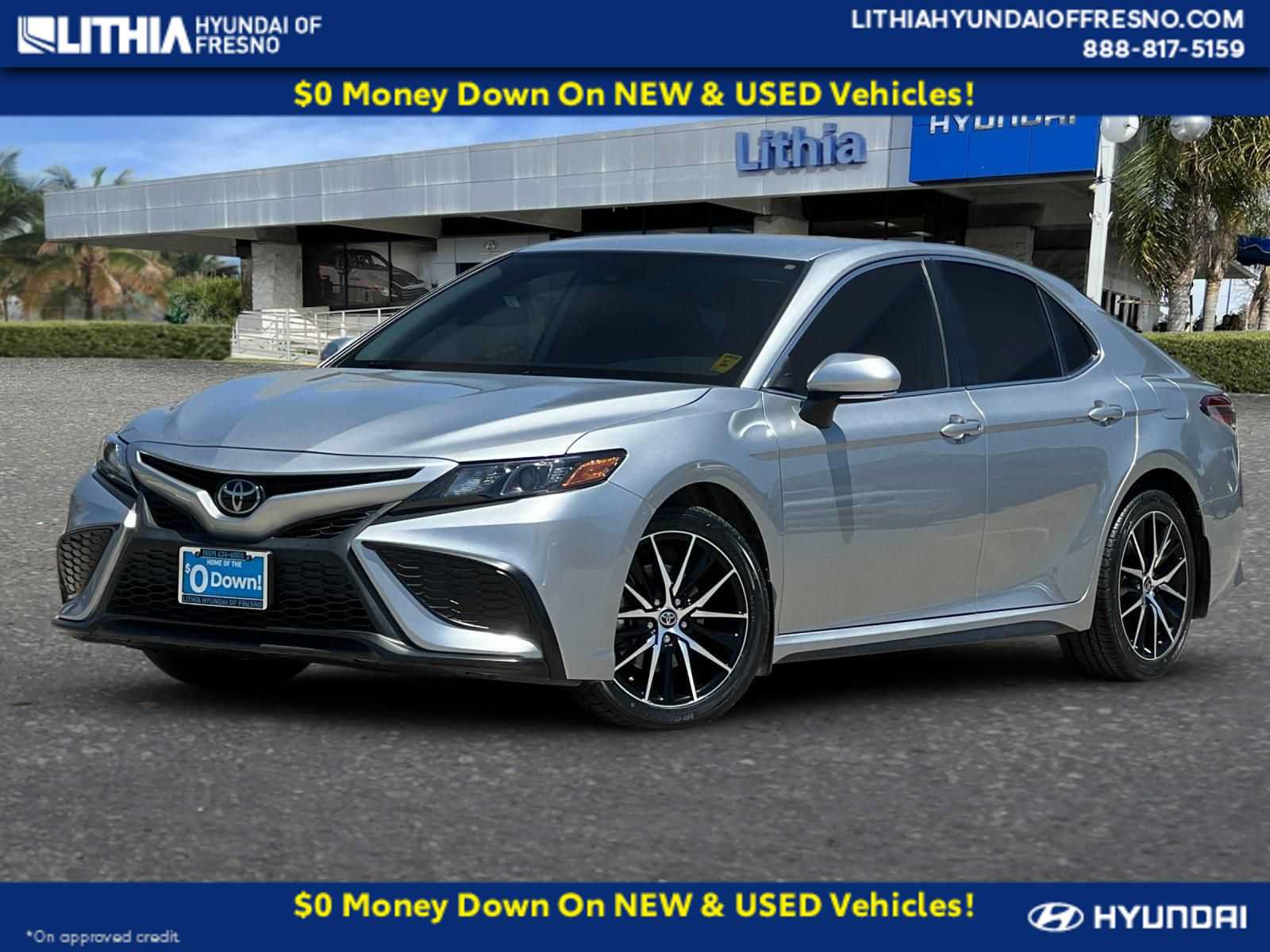Used 2021 Toyota Camry SE w/ Convenience Package FWD image 1