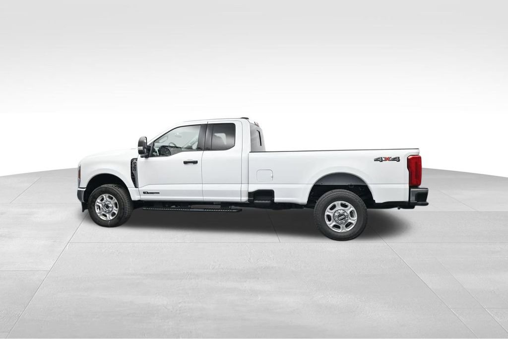 New 2026 Ford F350 4x4 SuperCab Super Duty image 5
