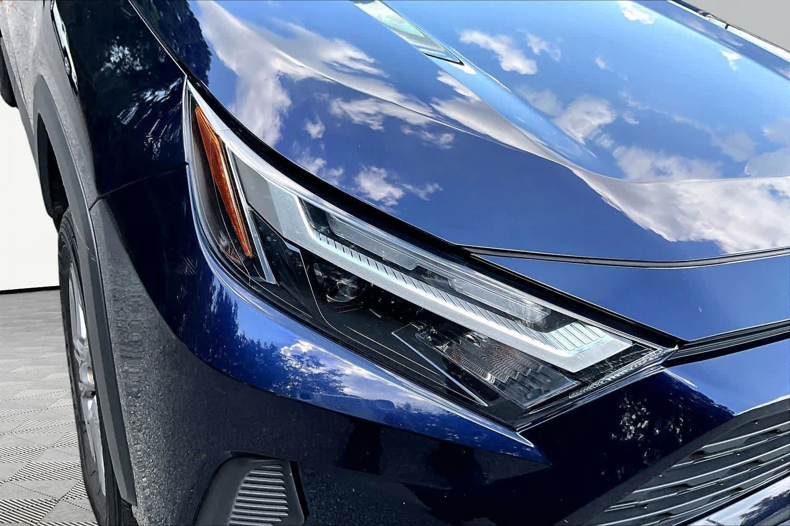 Certified 2025 Toyota RAV4 XLE AWD/4WD image 28