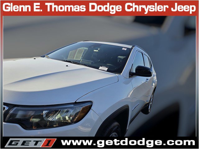Certified 2025 Jeep Compass Latitude AWD/4WD image 4