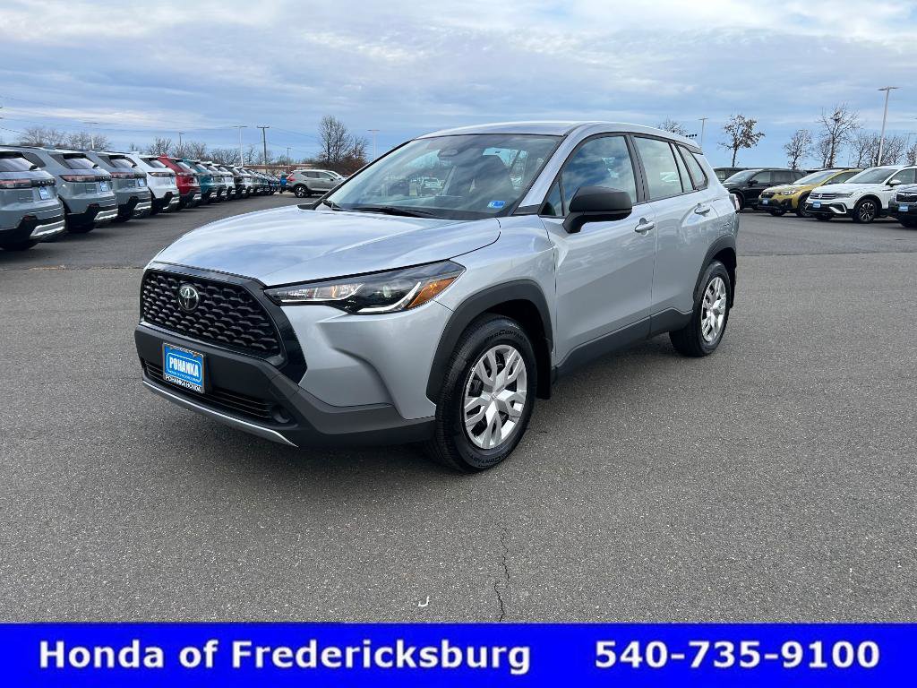 Used 2025 Toyota Corolla Cross L image 15