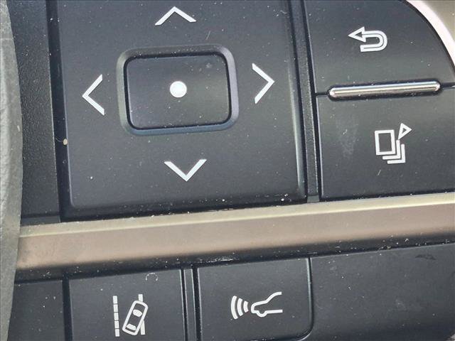Used 2018 Lexus LX 570 4WD w/ Luxury Package image 13