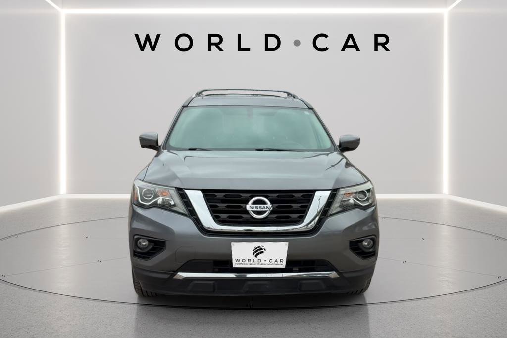 Used 2017 Nissan Pathfinder Platinum w/ Family Entertainment Package image 8