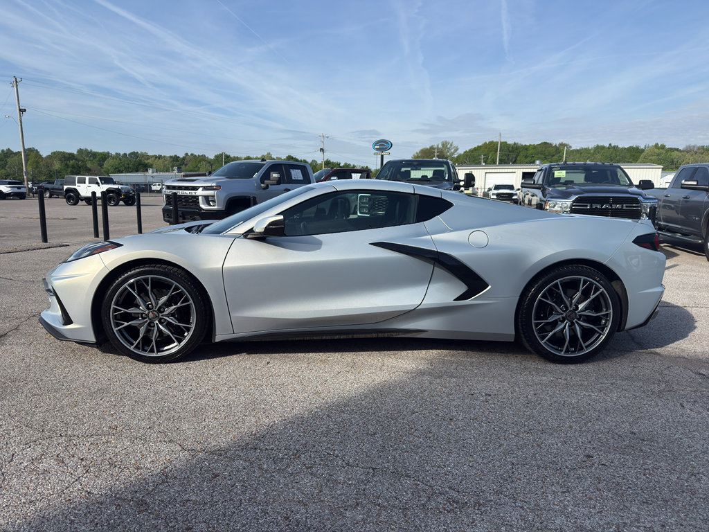 Used 2024 Chevrolet Corvette Stingray Coupe image 3