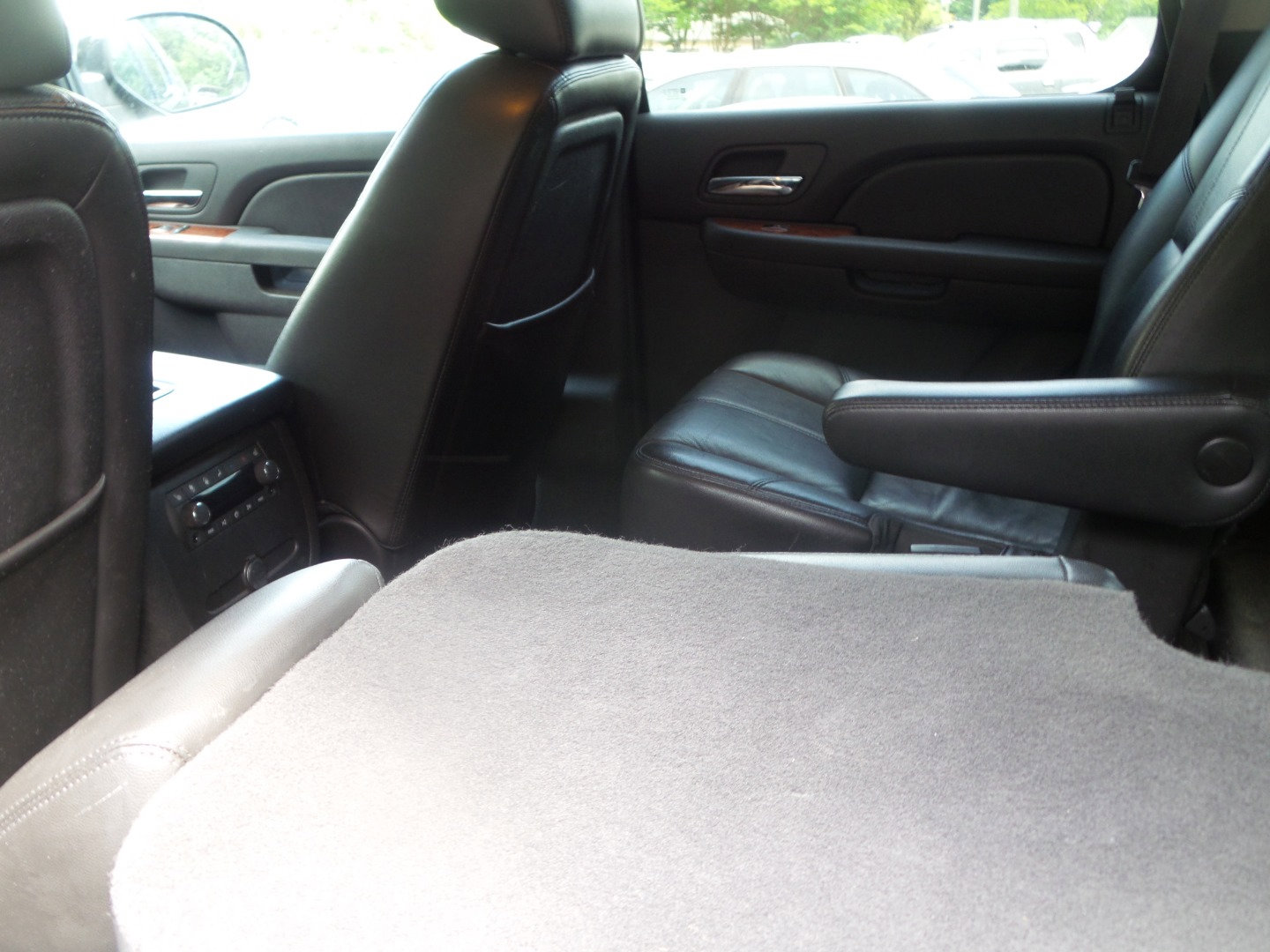 Used 2012 GMC Yukon SLT w/ SLT-2 Equipment Package image 21