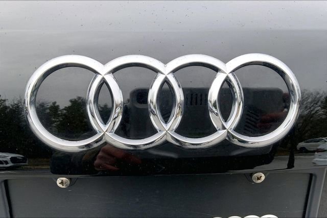 Used 2025 Audi Q3 2.0T Premium Plus w/ Premium Plus Package image 32