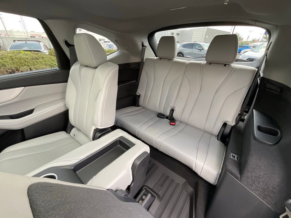 Certified 2025 Acura MDX w/ Technology Package AWD/4WD image 26