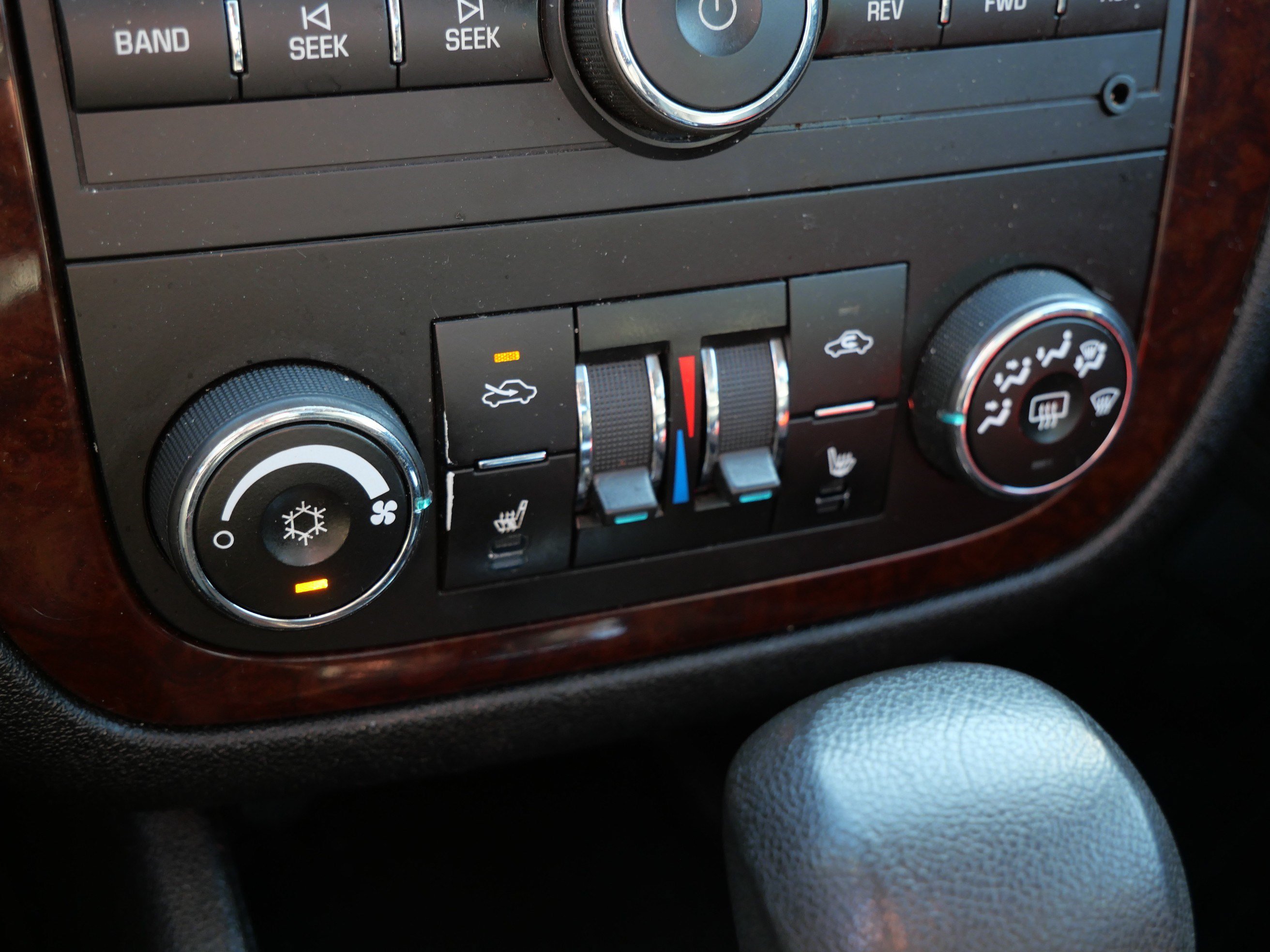 Used 2011 Chevrolet Impala LT w/ Luxury Edition Package FWD image 31