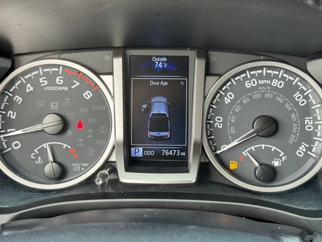Used 2022 Toyota Tacoma SR5 AWD/4WD image 24