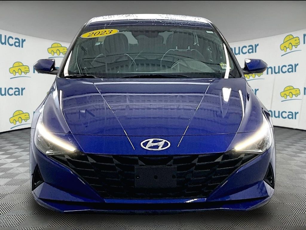Used 2023 Hyundai Elantra SEL FWD image 2