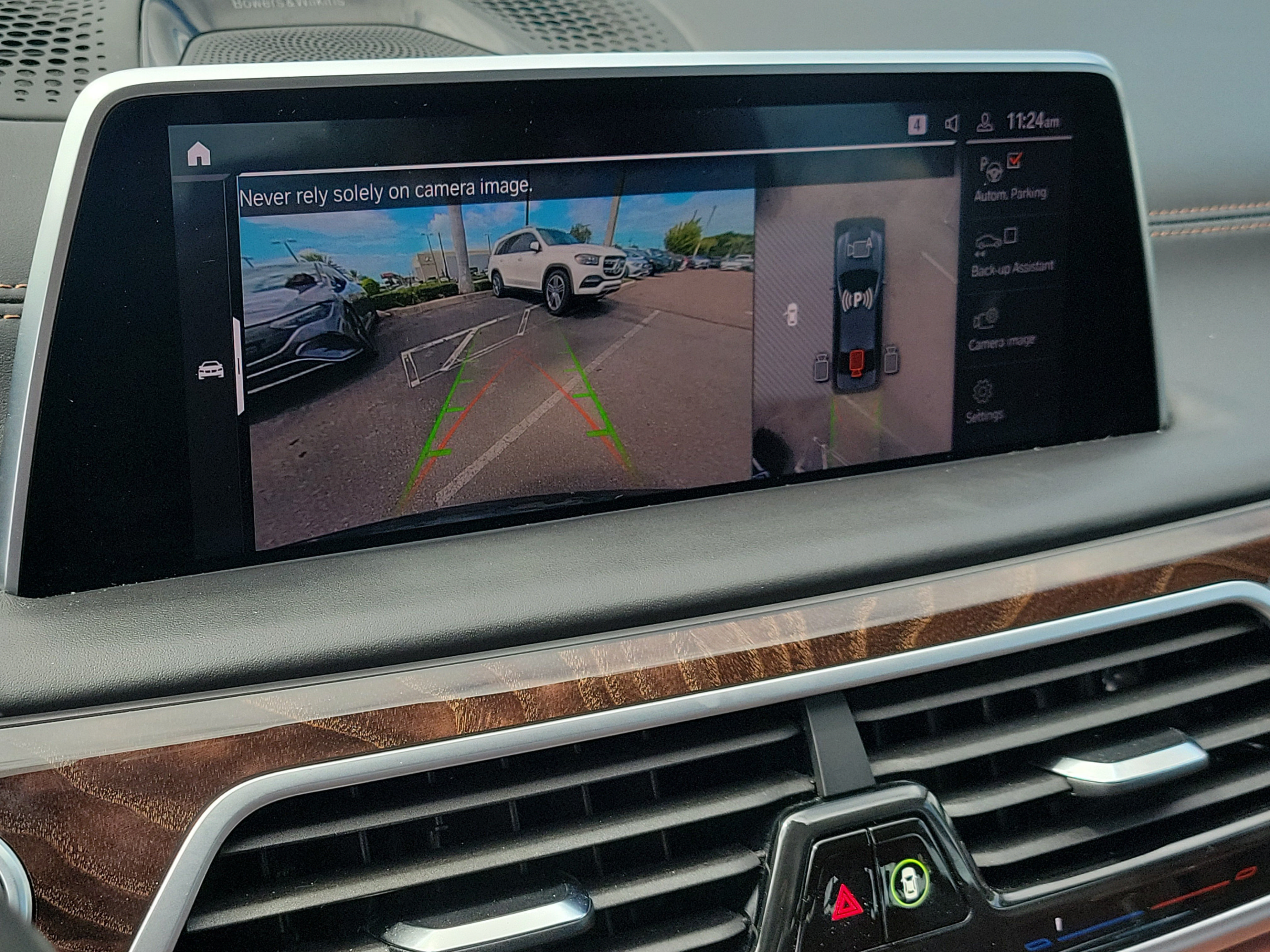 Used 2022 BMW 750i xDrive AWD/4WD image 28