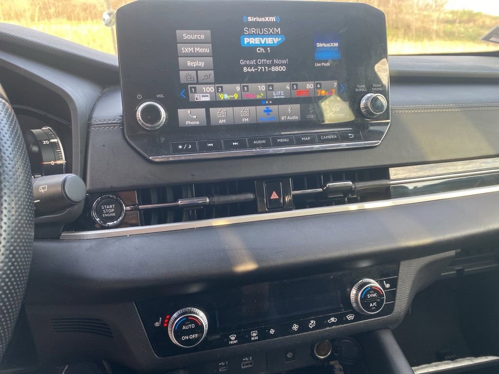 Used 2022 Mitsubishi Outlander SEL Black Edition image 13