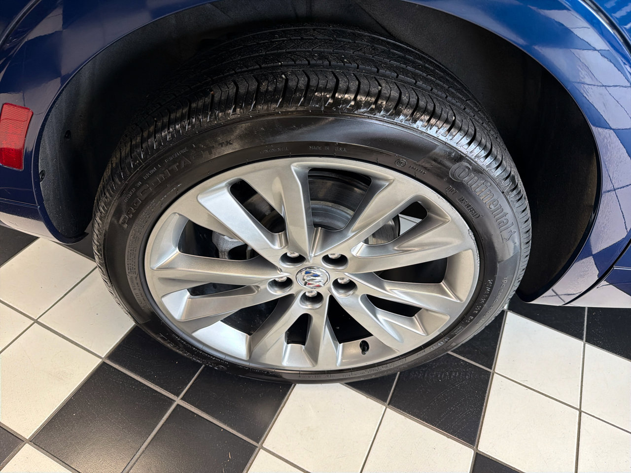 Used 2022 Buick Envision Avenir w/ Technology Package II image 10