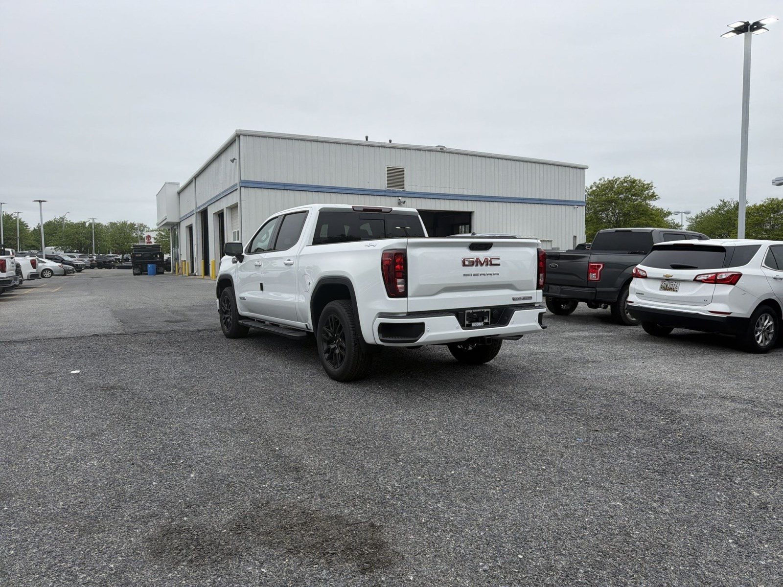 New 2026 GMC Sierra 1500 Elevation w/ Preferred Package AWD/4WD image 4