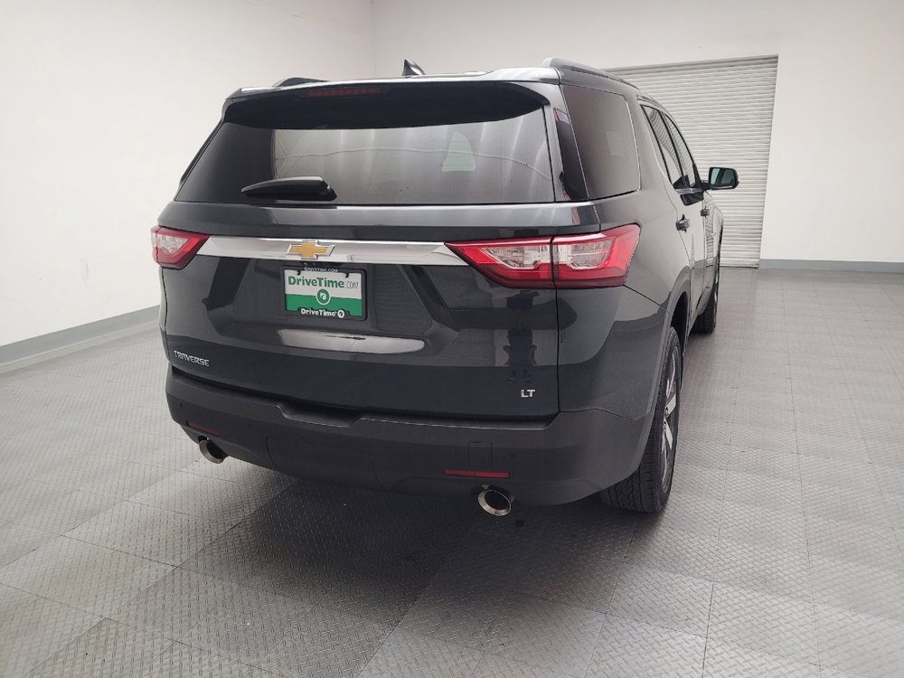 Used 2021 Chevrolet Traverse LT w/ LT Premium Package image 7