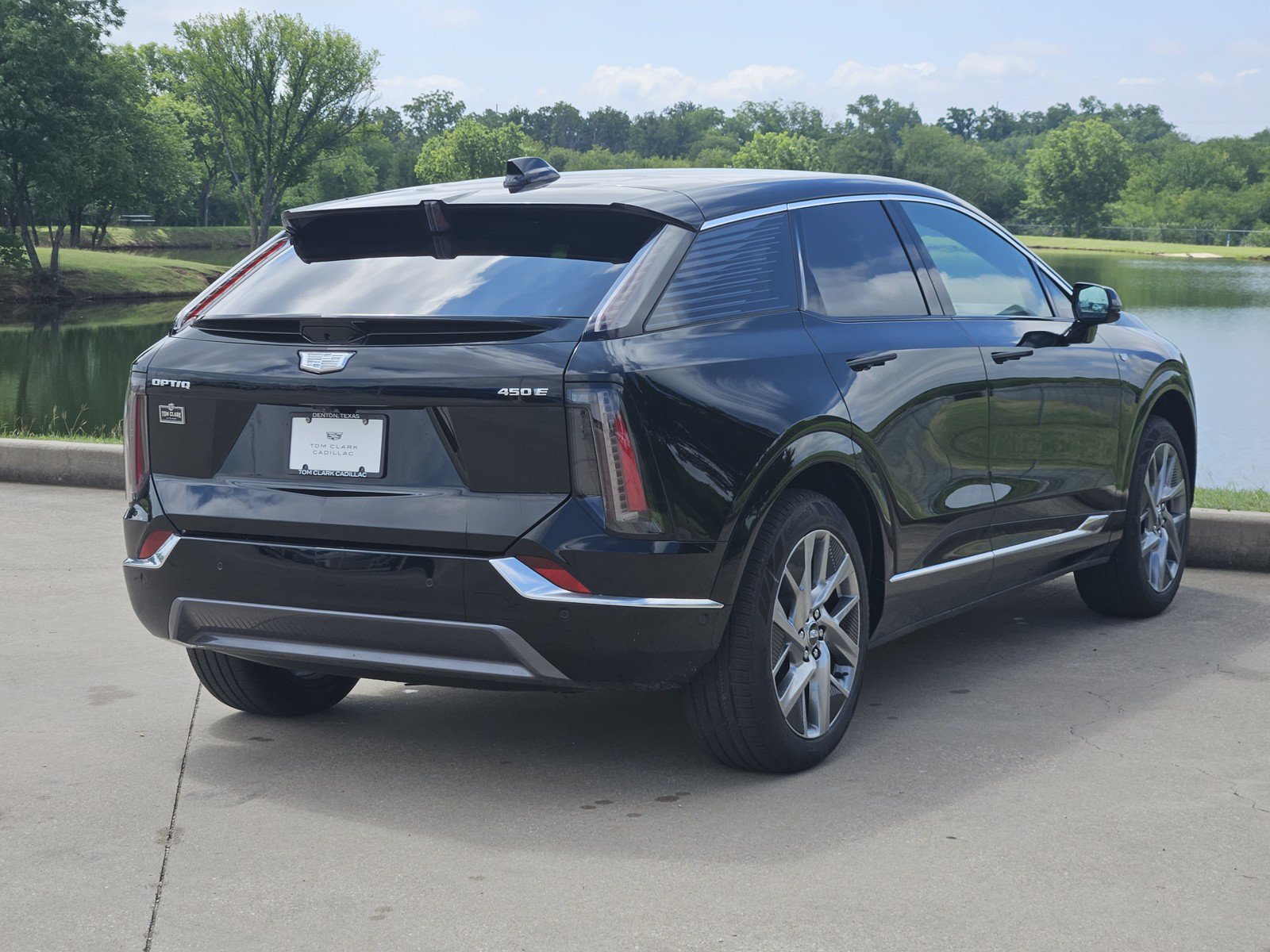 New 2026 Cadillac Optiq Luxury 1 RWD image 3